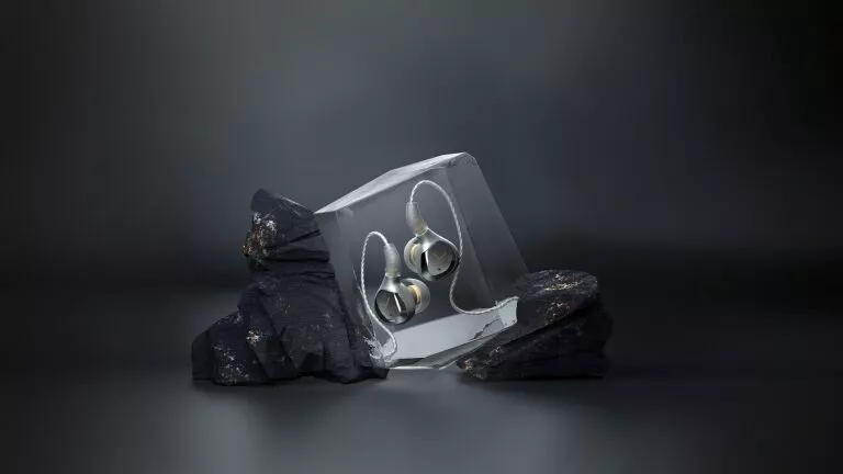 beyerdynamic-Xelento-2-Generation-Key-Visual-In-Ear-im-Kristall-768x432