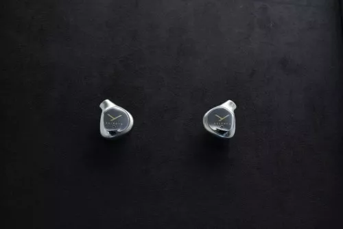 beyerdynamic-xelento-wireless-remote-1536x1024